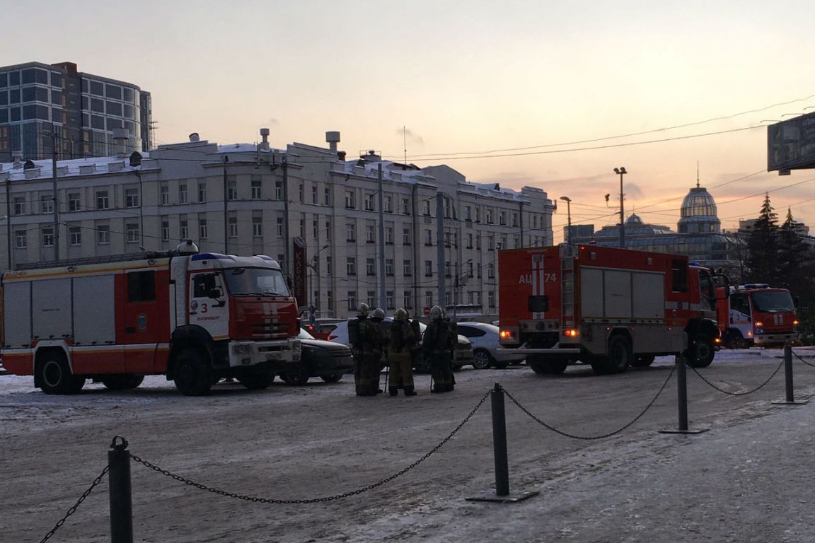 Запах гари до 34 этажа: в Екатеринбурге эвакуировали людей из небоскреба  «Высоцкий» - «Уральский рабочий»